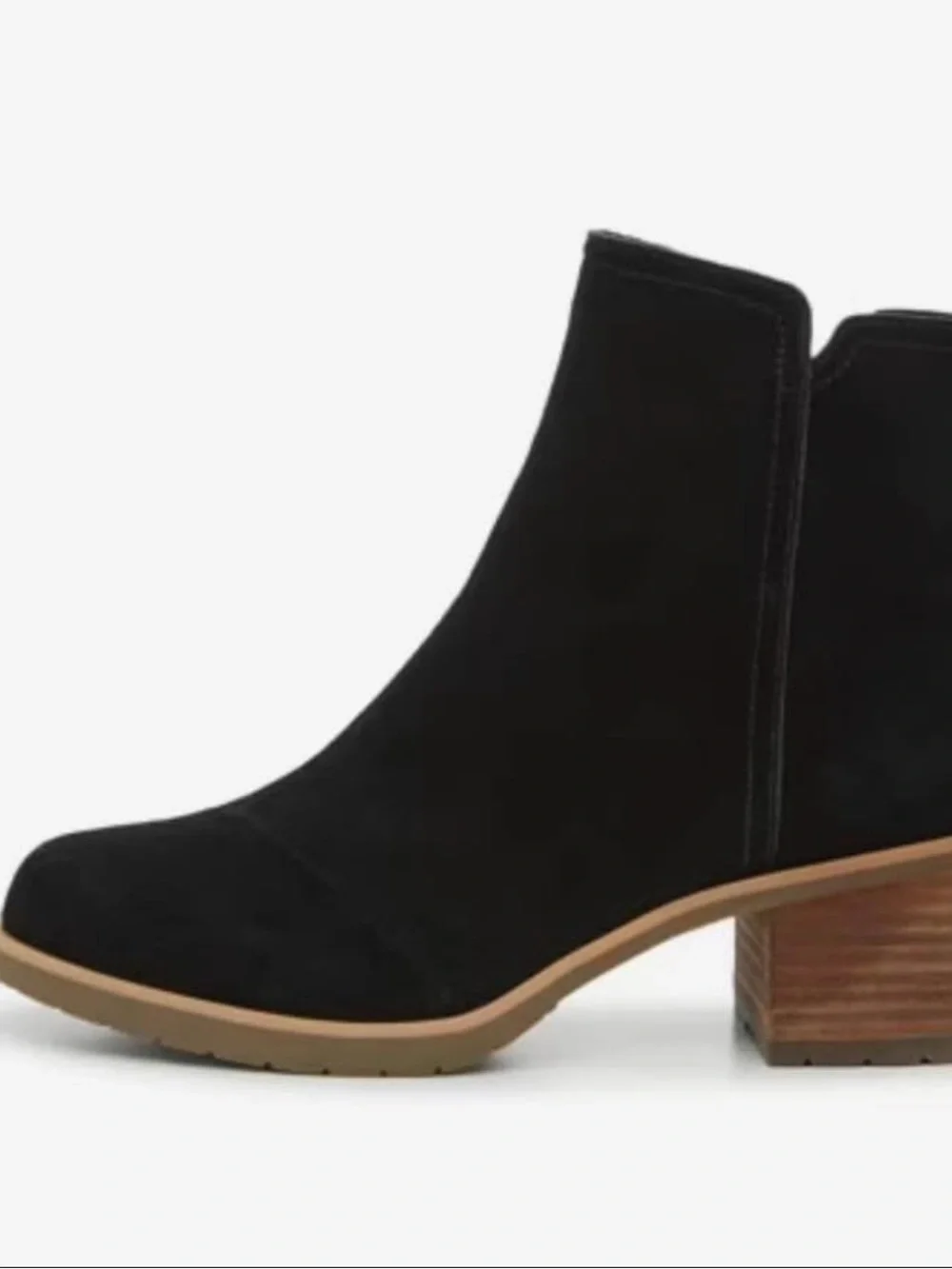 Toms Black Suede Chukka Boot with Gum Sole